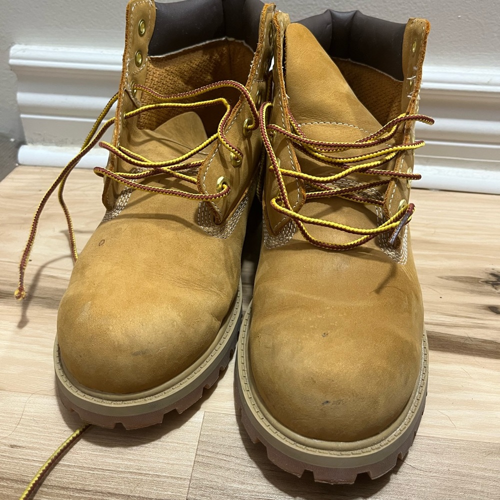 Used youth size 3 timberland boots